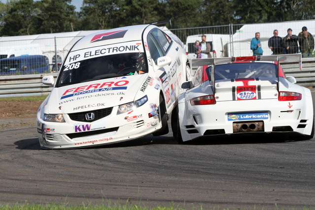 Den kontante kørsel betød bl.a., at Jørgen Hansen ikke kom til start om søndagen, og at Hans Hartmann blev udelukket fra heat 1
(Foto: Keld Dohm)